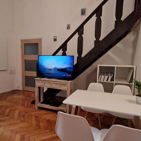 St Gertruda Apartment Free Parking Citybeat#2 Krakau Buitenkant foto