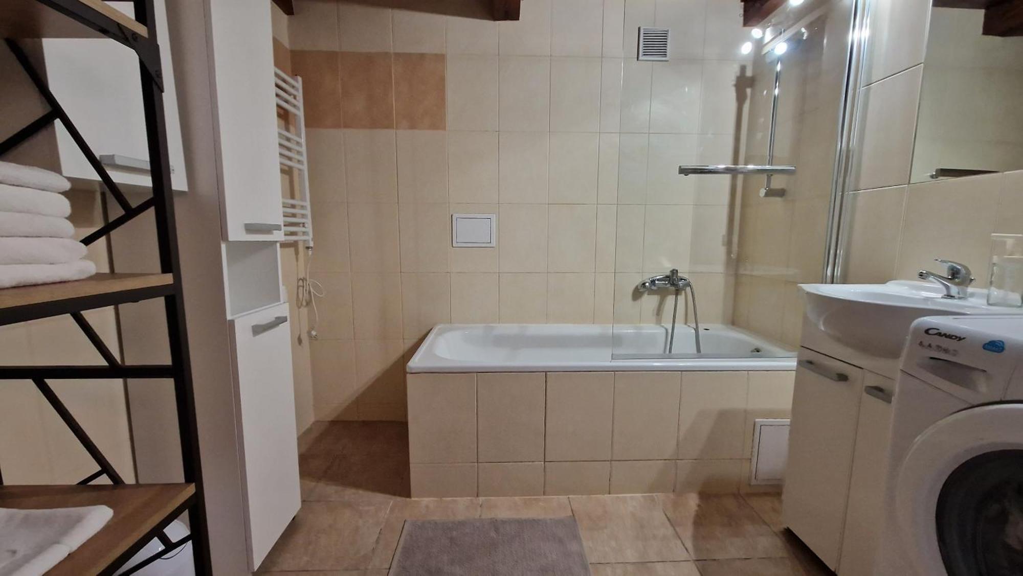 St Gertruda Apartment Free Parking Citybeat#2 Krakau Buitenkant foto